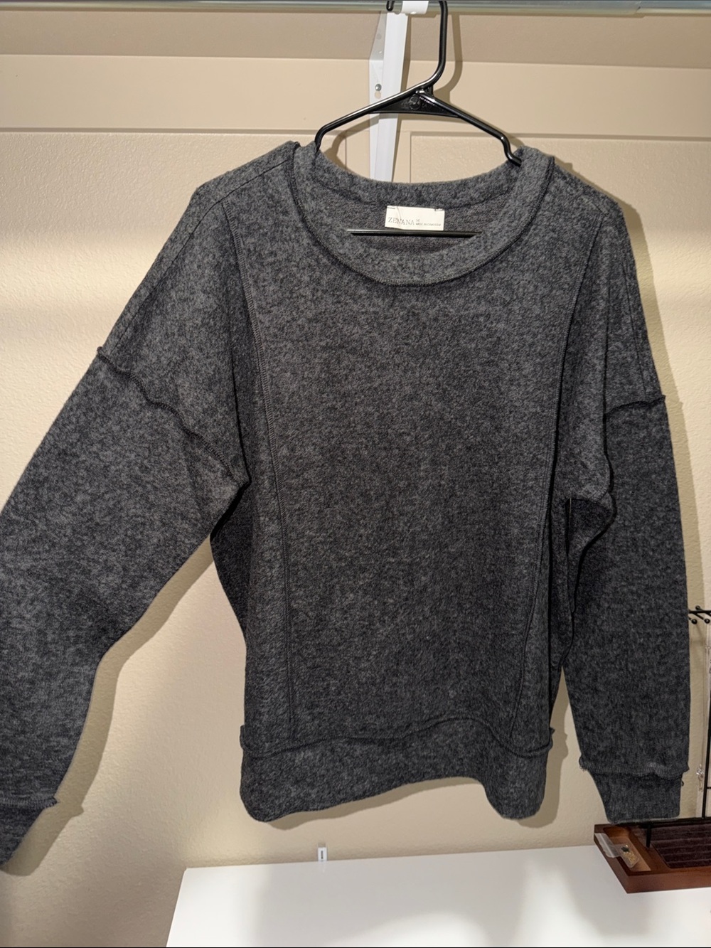 Zenana NWOT Ash Black Sweater S/M (softest material)
